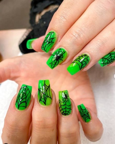 30 Fun and Scary Halloween Nail Designs 2021